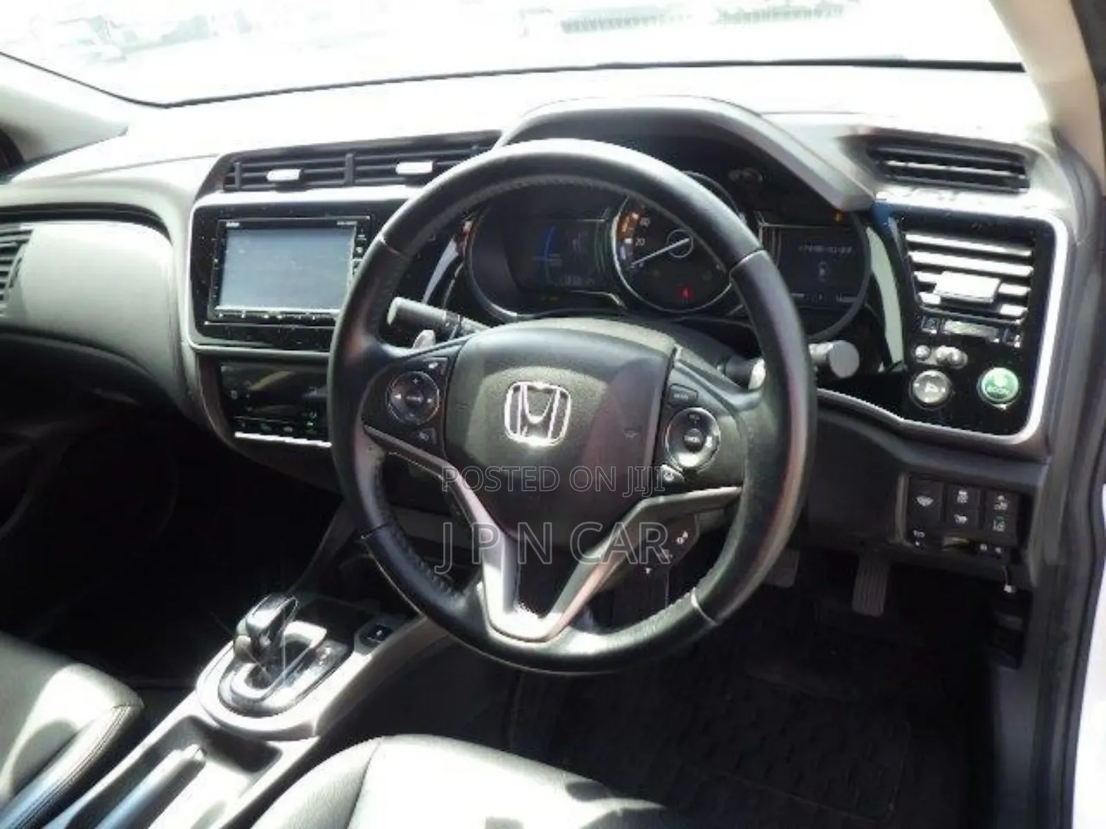 Honda Grace 2018 Pearl