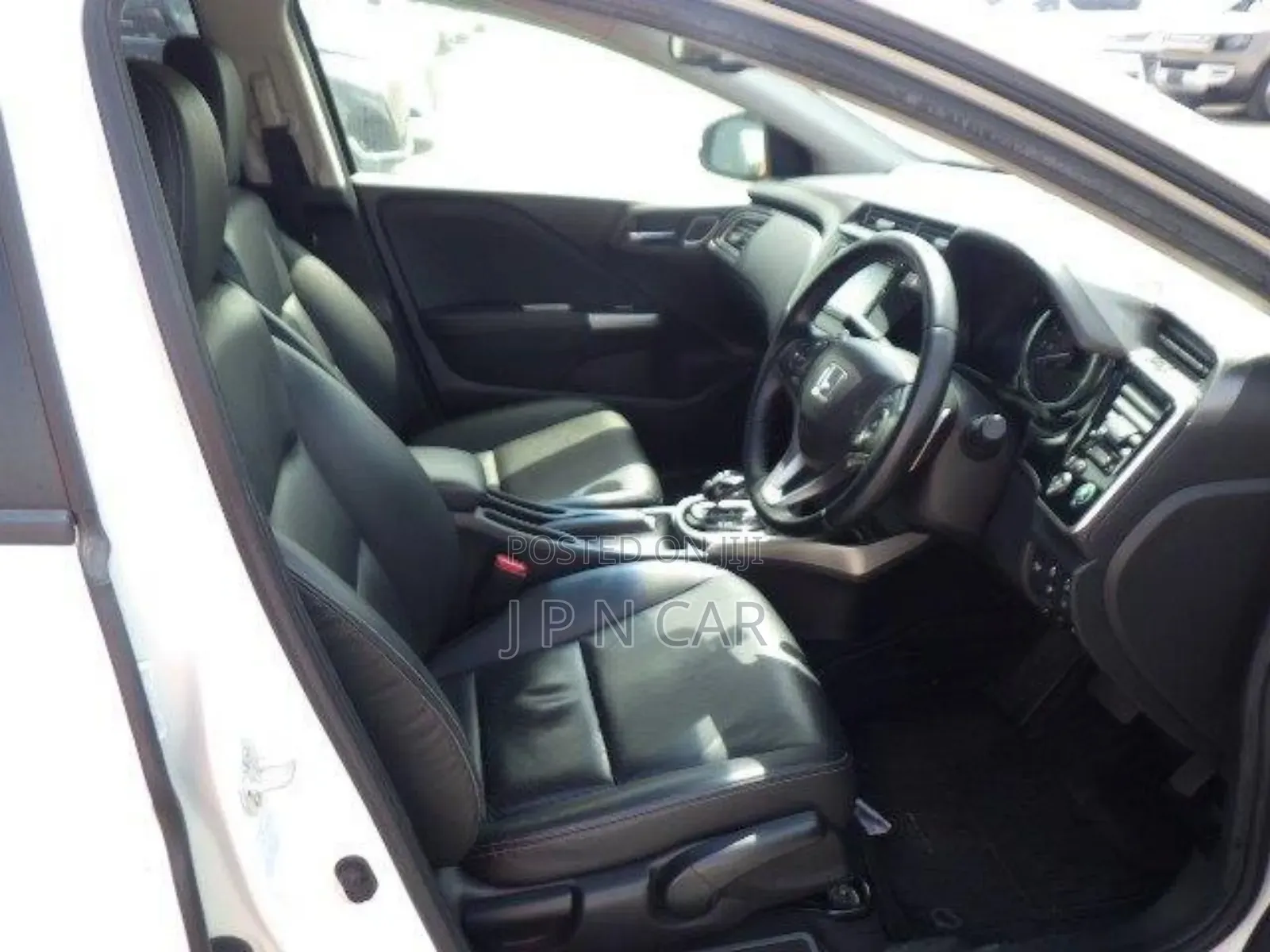 Honda Grace 2018 Pearl