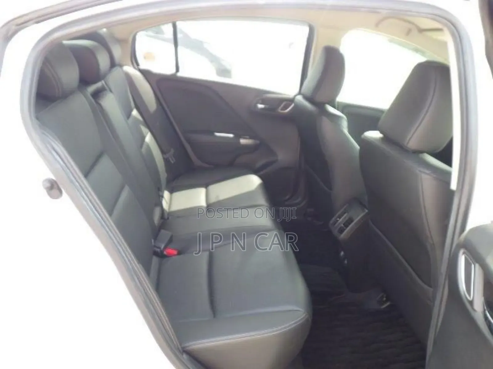 Honda Grace 2018 Pearl