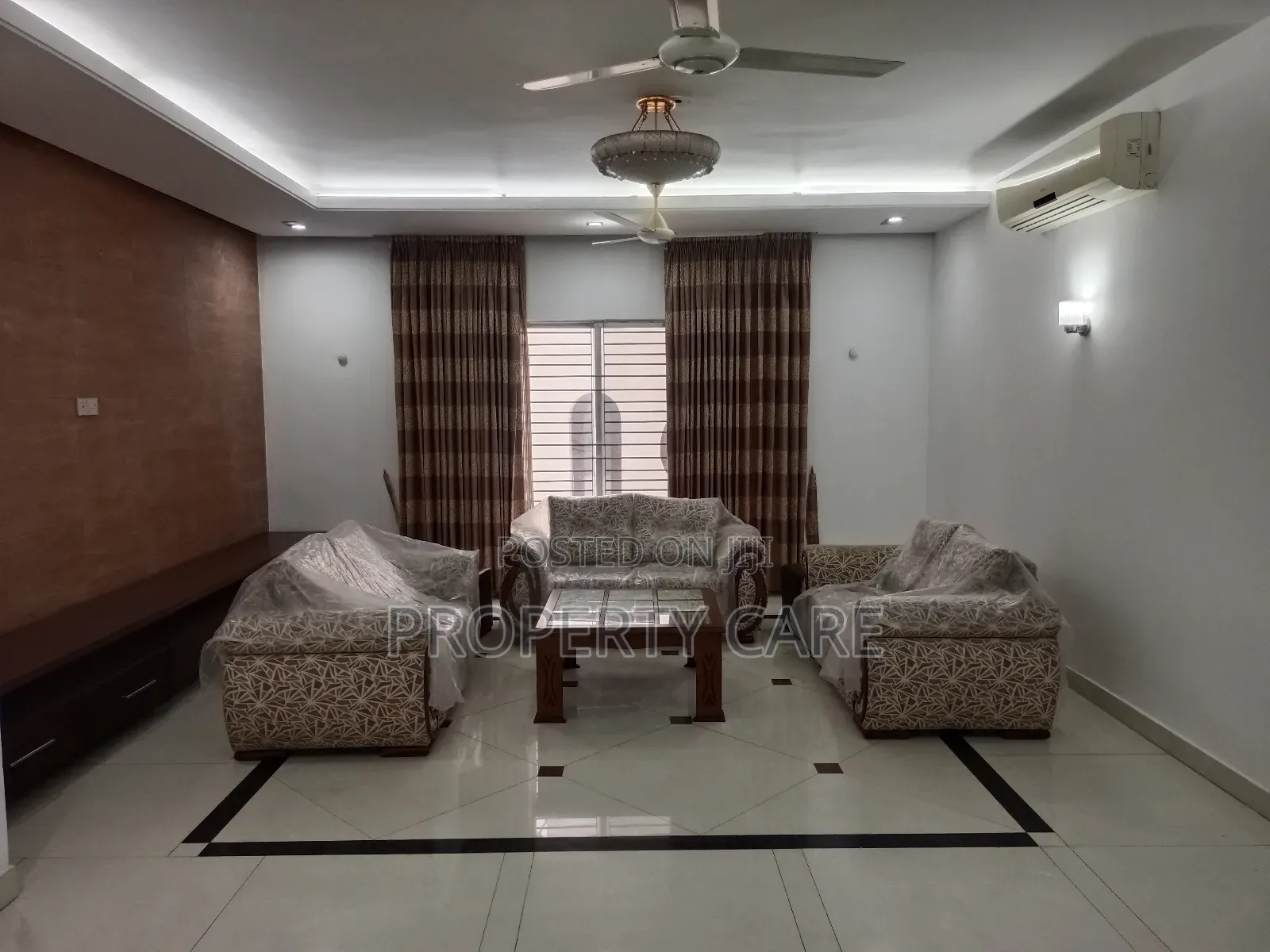 Furnished 4bdrm Apartment in Gulshan for rent