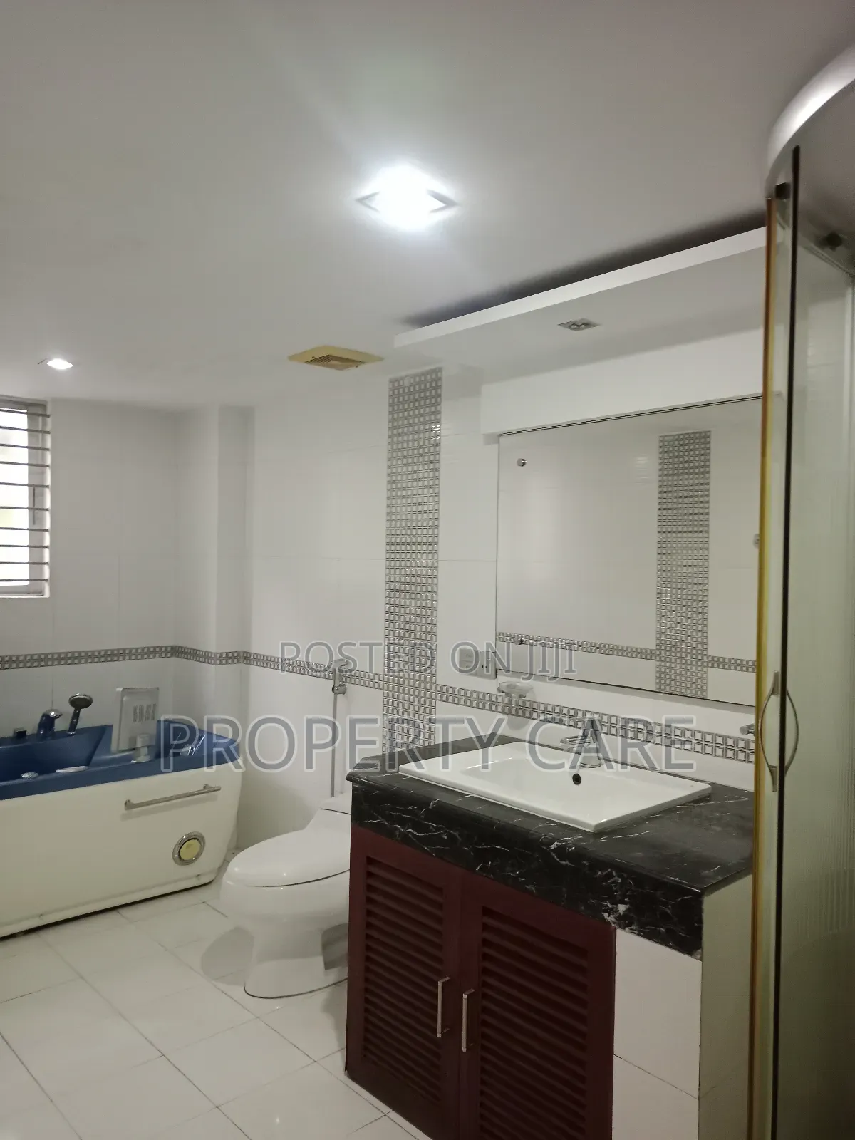 Furnished 4bdrm Apartment in Gulshan for rent