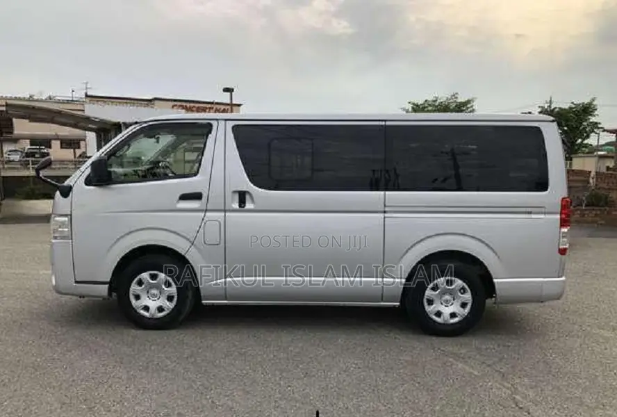 Toyota HiAce 2020 Silver
