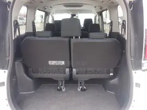 Toyota Noah 2.0 AWD (8 Seater) 2020 Pearl