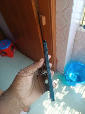 Photo - Apple iPhone 12 64 GB Black