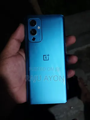Photo - OnePlus 9 128 GB Blue