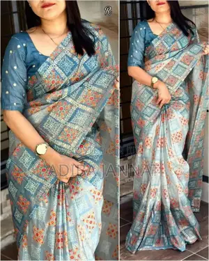 Photo - Digital Print Saree and Blouse
