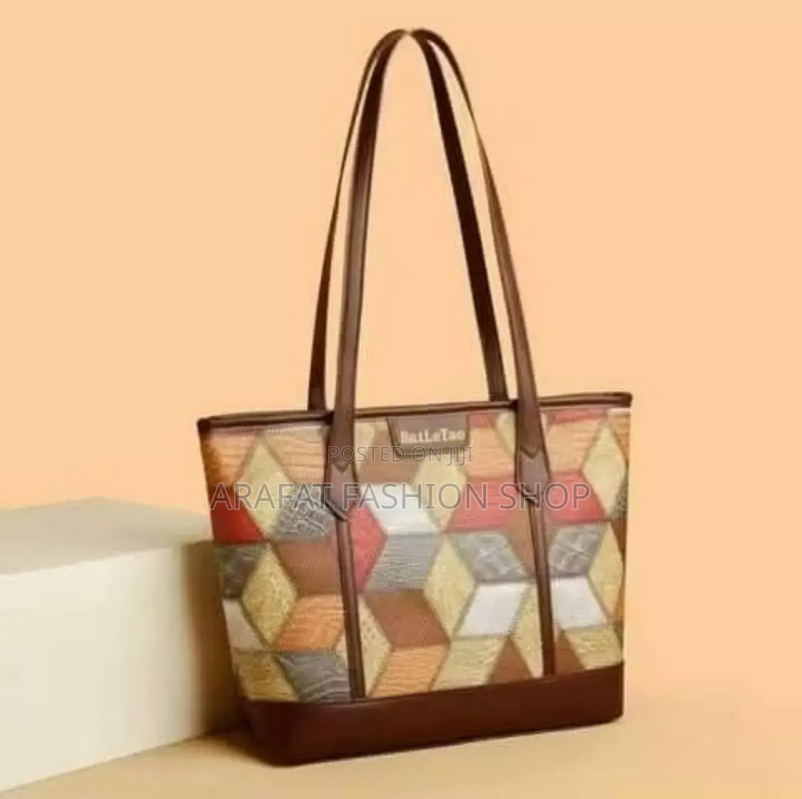 Primium Tote Bag Color: Blue/Red/Brown Metarial :