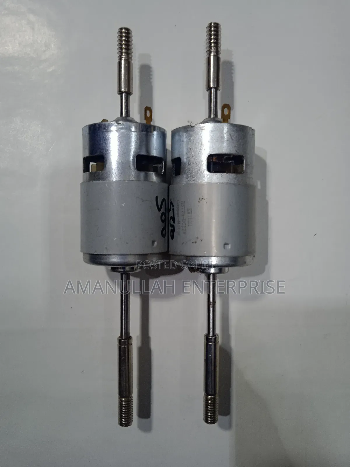 Rs-755 Dc Motor, Specifically a 12v Model With a Long Shaft