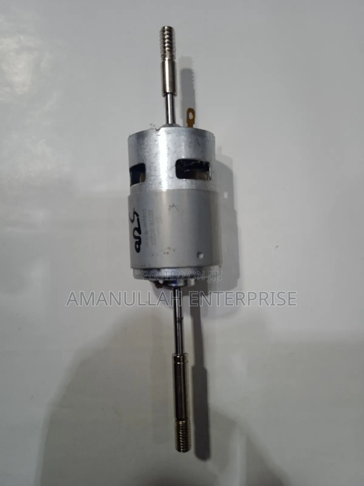 Rs-755 Dc Motor, Specifically a 12v Model With a Long Shaft