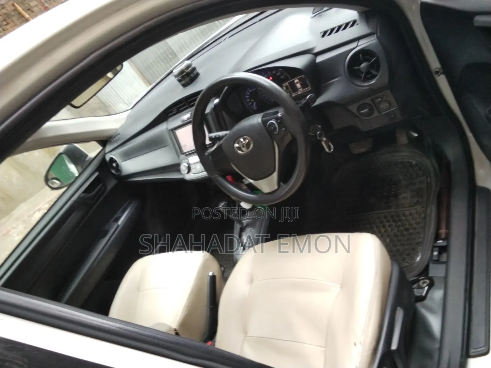 Toyota Axio 1.5 Hybrid 2WD 2015 White