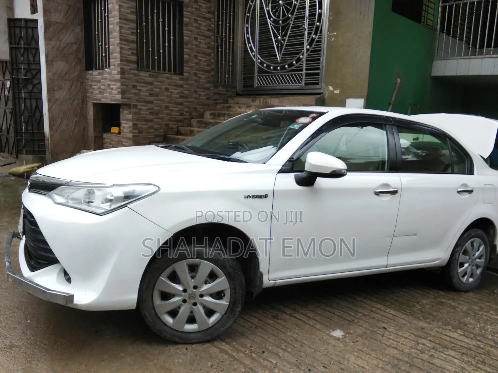 Toyota Axio 1.5 Hybrid 2WD 2015 White