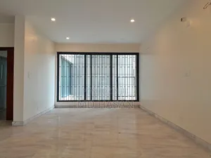 4bdrm Apartment in Un Furnished for rent