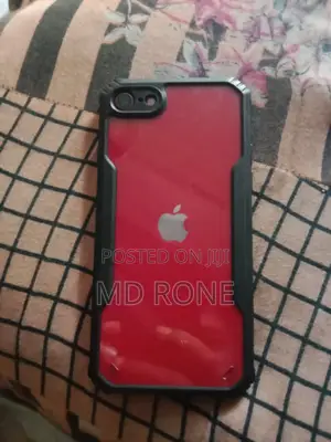 Photo - Apple iPhone SE (2020) 128 GB Red