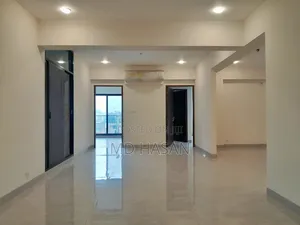 4bdrm Apartment in Semi Furnished for rent