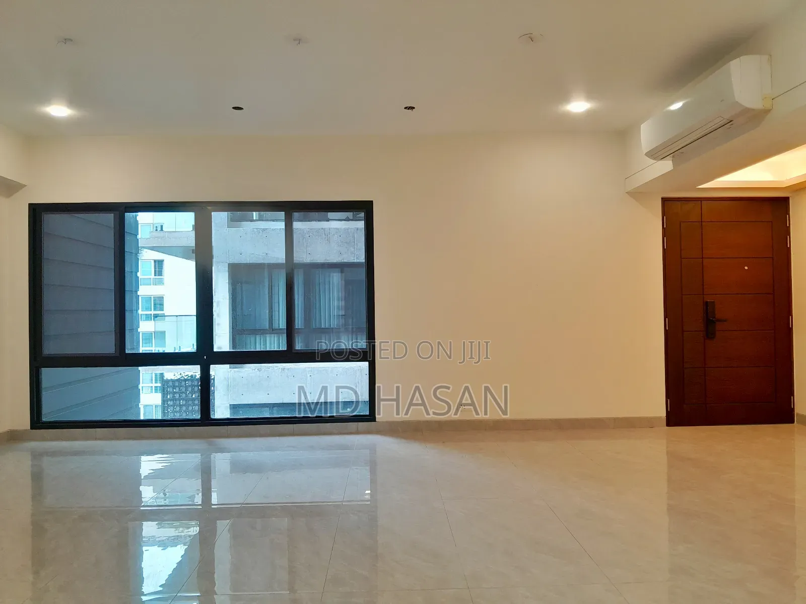 4bdrm Apartment in Semi Furnished for rent