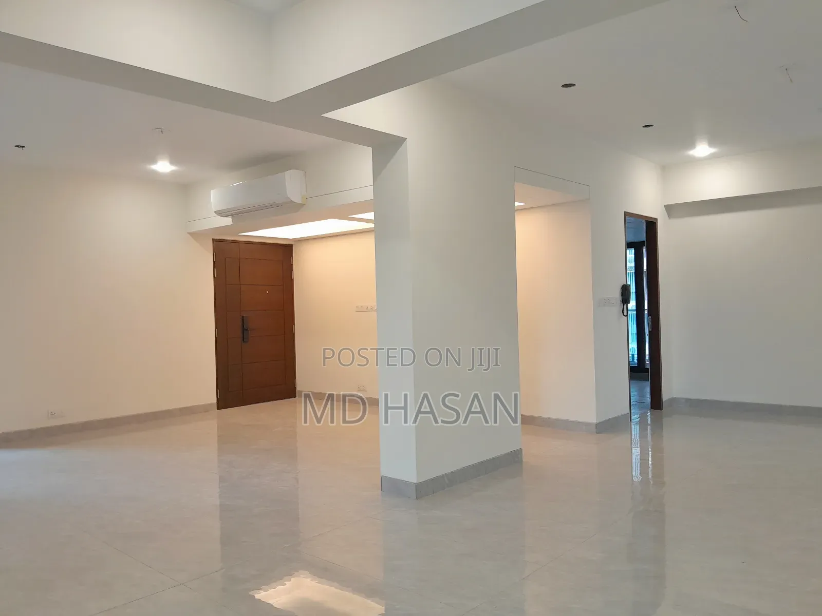 4bdrm Apartment in Semi Furnished for rent