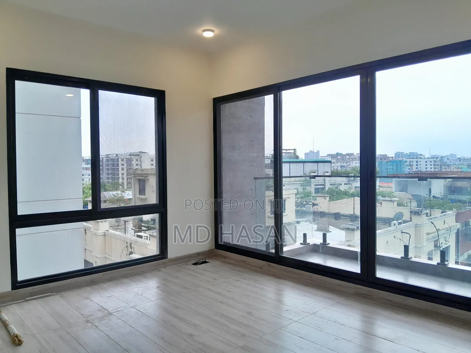 4bdrm Apartment in Semi Furnished for rent