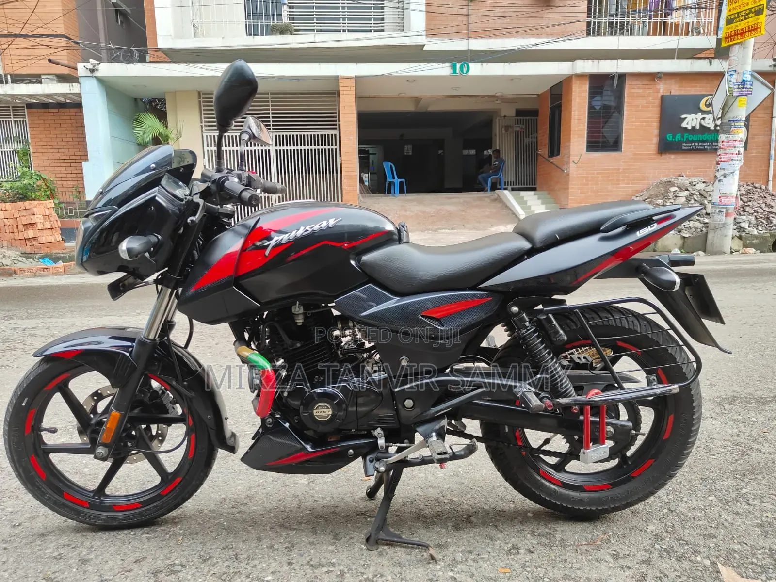 Bajaj Pulsar 150 2023 Black