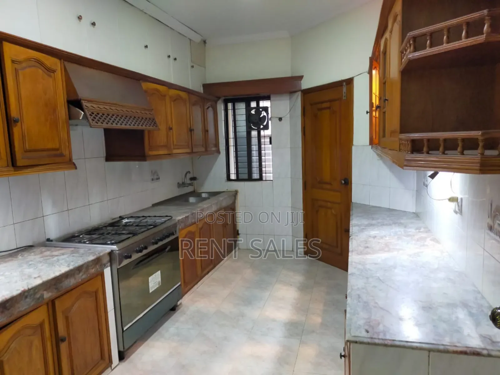 3bdrm Apartment in Baridhara for sale