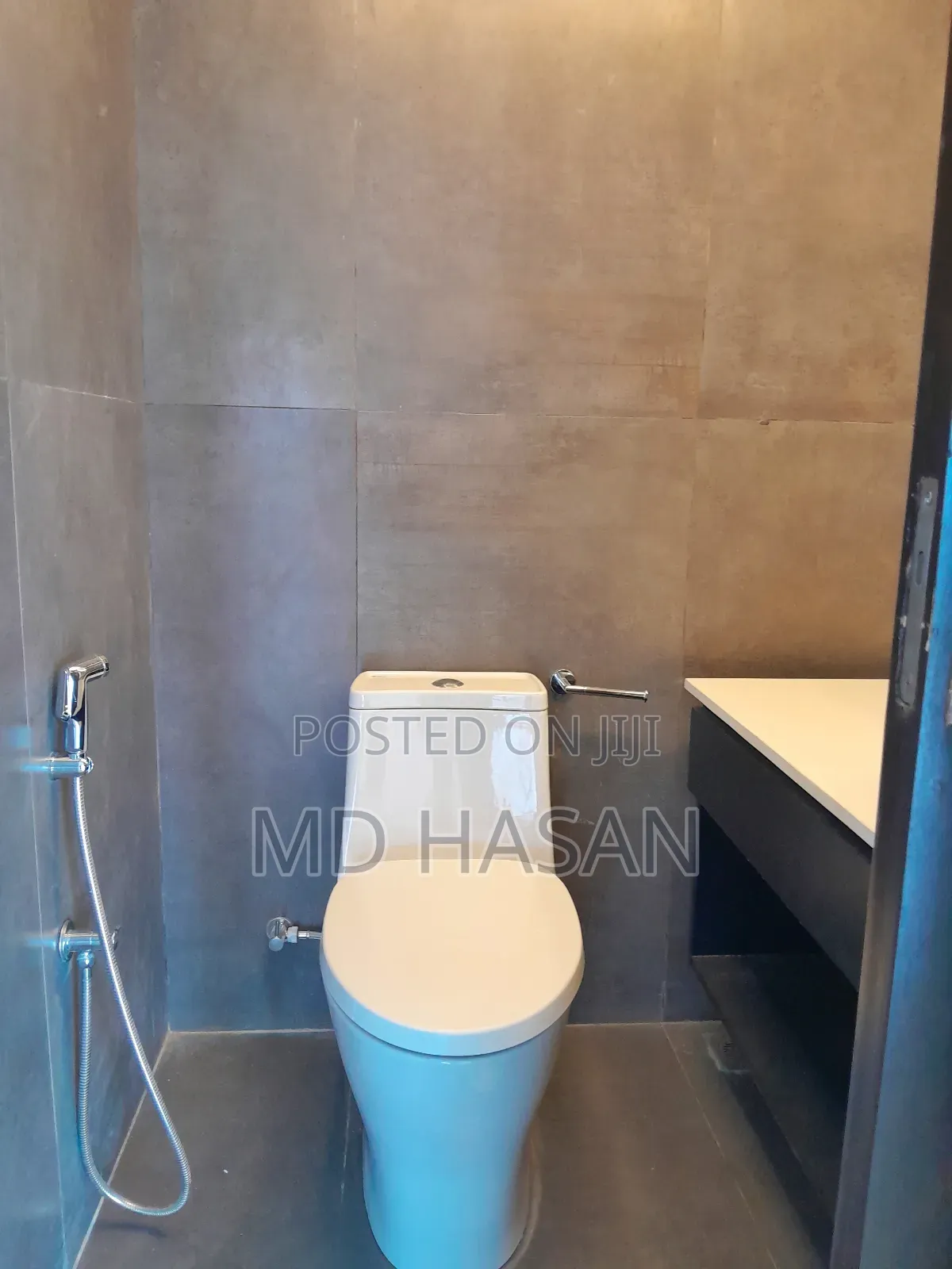 5bdrm Apartment in Duplex Semi for rent