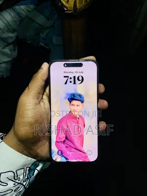Photo - Apple iPhone 15 Pro 128 GB Black