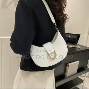 Simple Candycolorhalfroundzipper+Button Chain Shoulder Bag