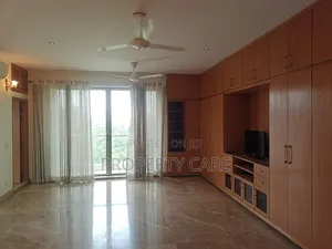 Furnished 4bdrm Apartment in Gulshan for rent