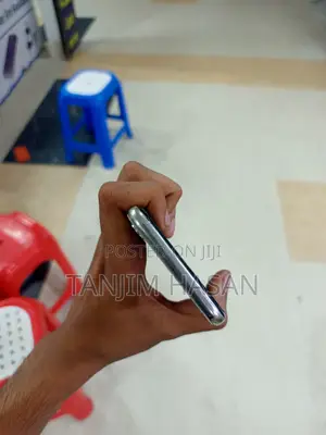 Apple iPhone X 64 GB White