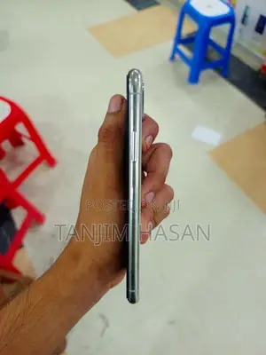 Apple iPhone X 64 GB White