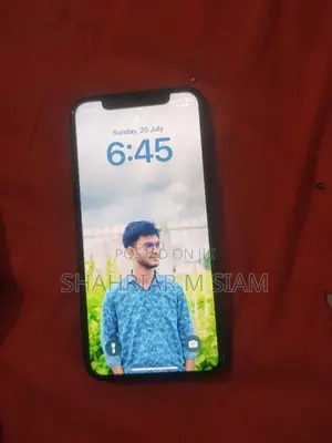 Photo - Apple iPhone 11 Pro 64 GB Black