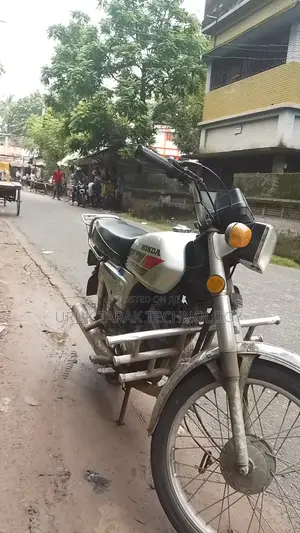Photo - Honda 1992 Silver