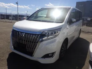 Photo - Toyota Esquire 2.0 FWD (8 seater) 2019 Pearl