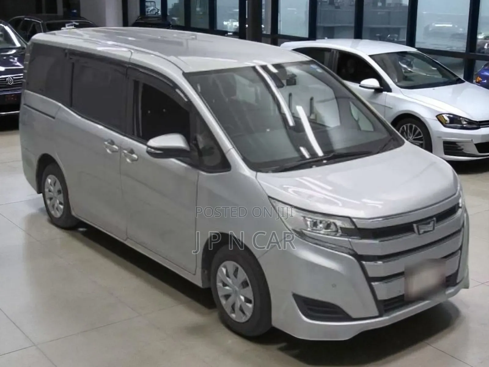 Toyota Noah 2.0 FWD (8 Seater) 2019 Silver