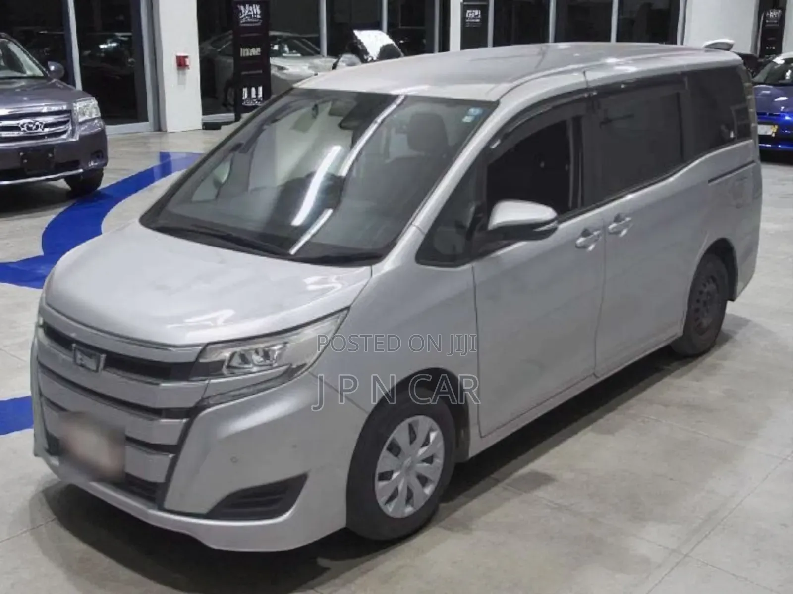 Toyota Noah 2.0 FWD (8 Seater) 2019 Silver