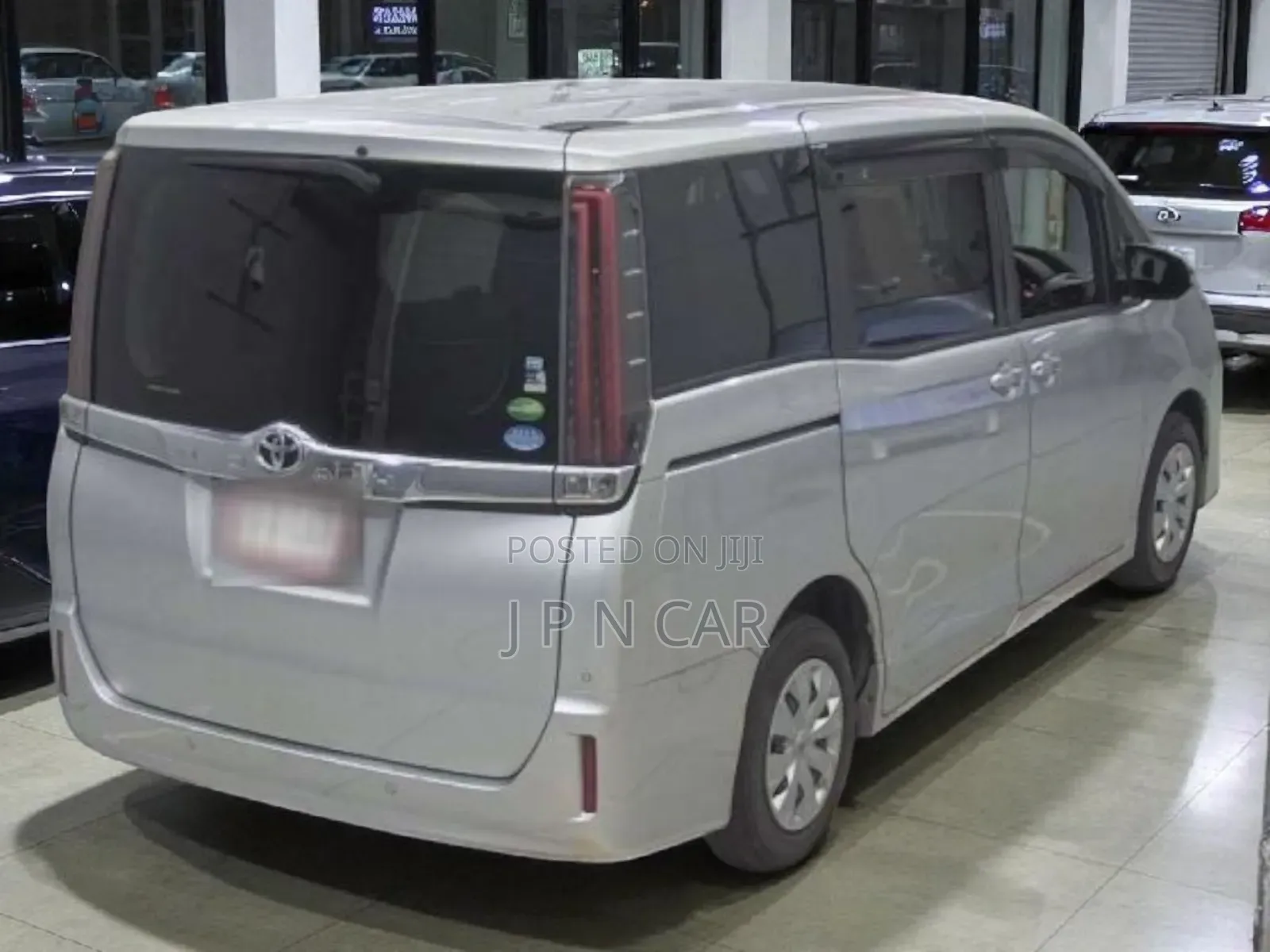 Toyota Noah 2.0 FWD (8 Seater) 2019 Silver