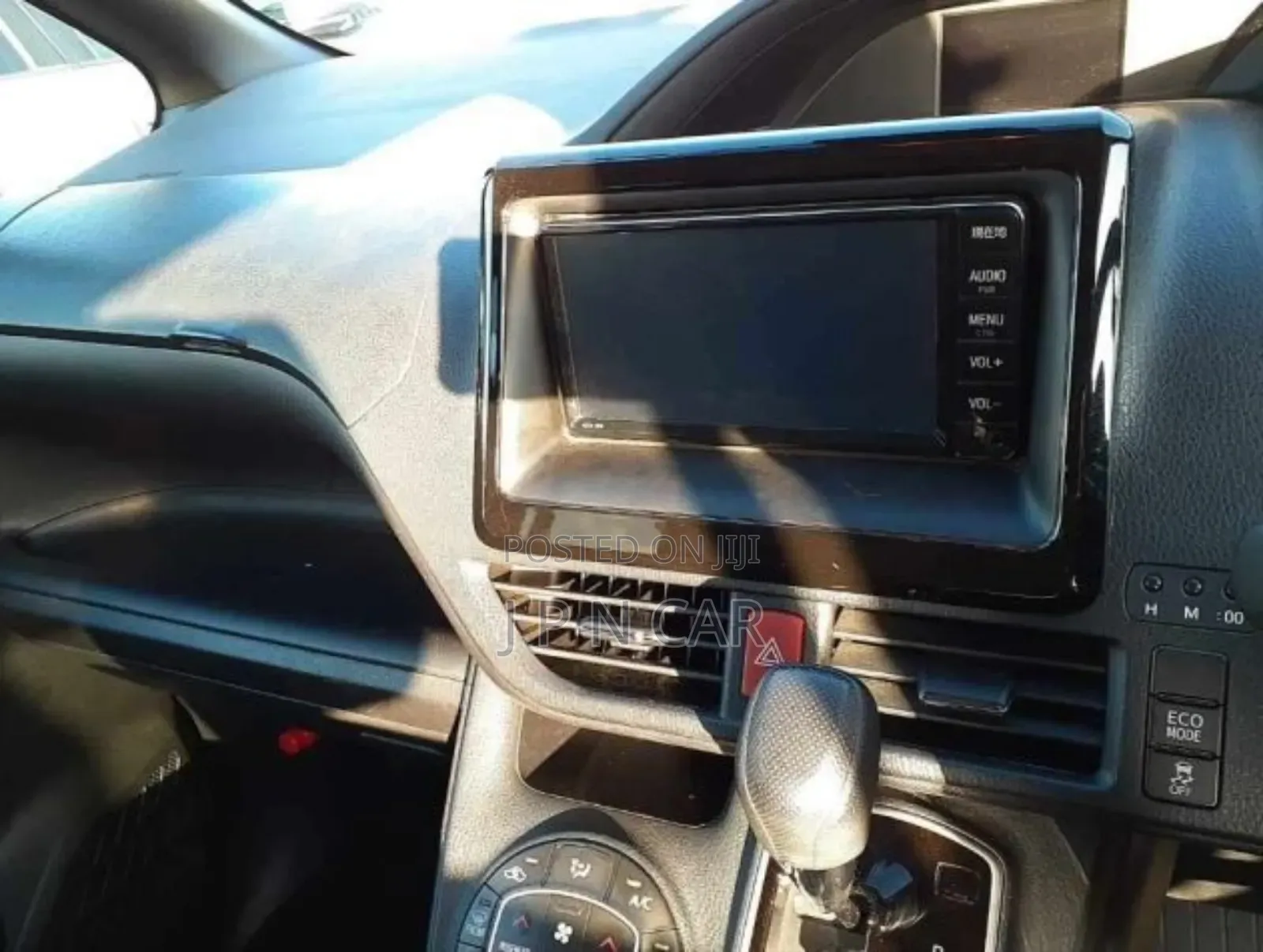 Toyota Noah 2.0 FWD (8 Seater) 2019 Silver