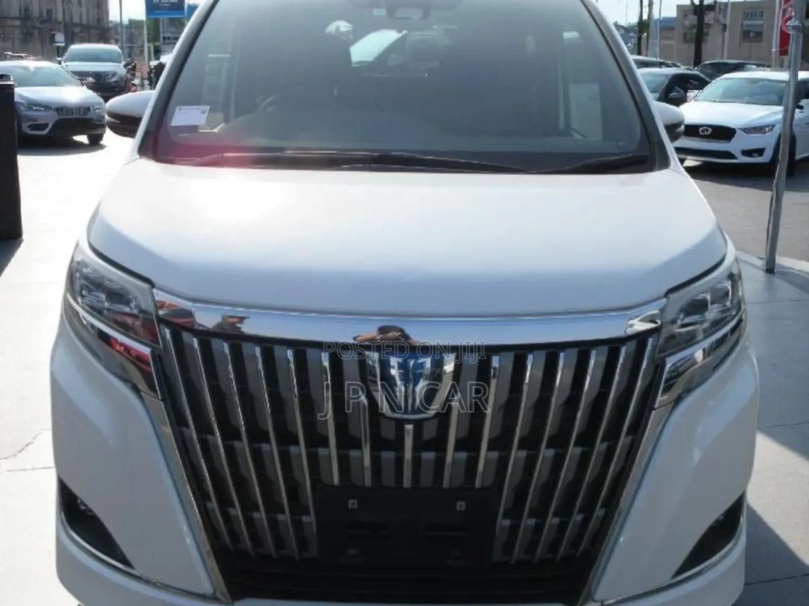 Toyota Esquire 1.8 FWD Hybrid (7 seater) 2020 Pearl