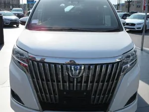 Toyota Esquire 1.8 FWD Hybrid (7 seater) 2020 Pearl