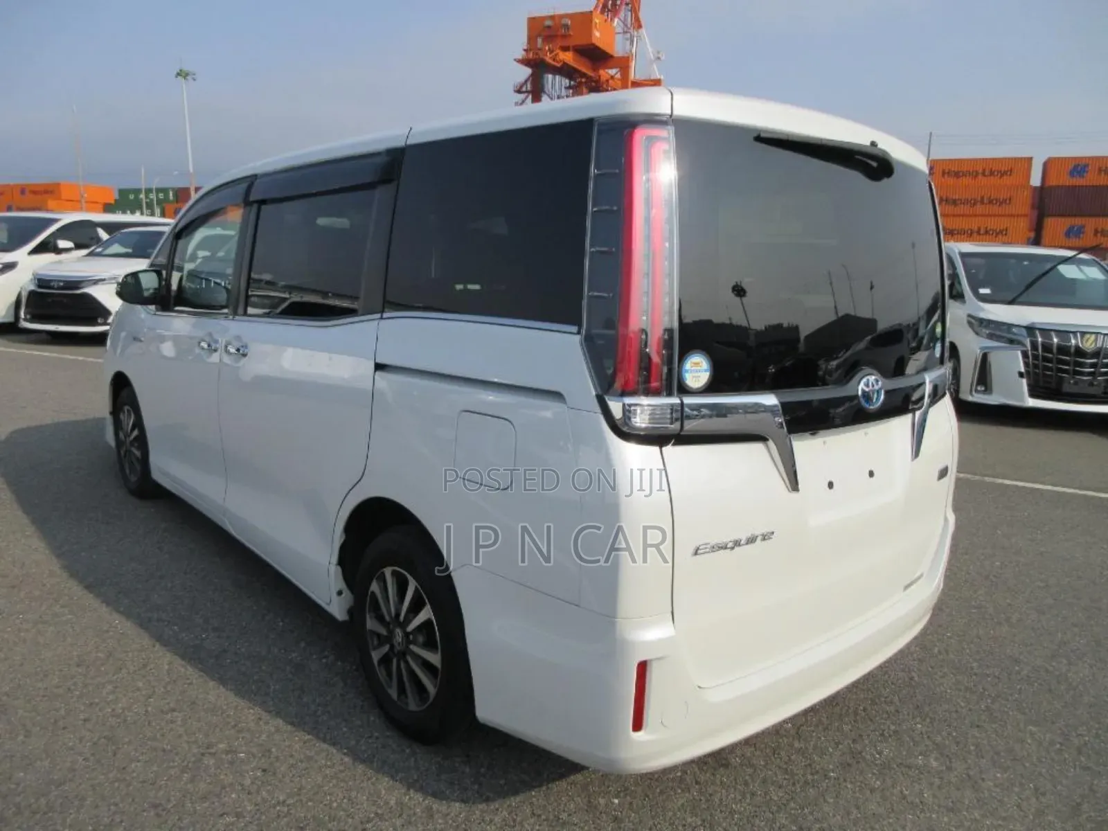 Toyota Esquire 1.8 FWD Hybrid (7 seater) 2020 Pearl