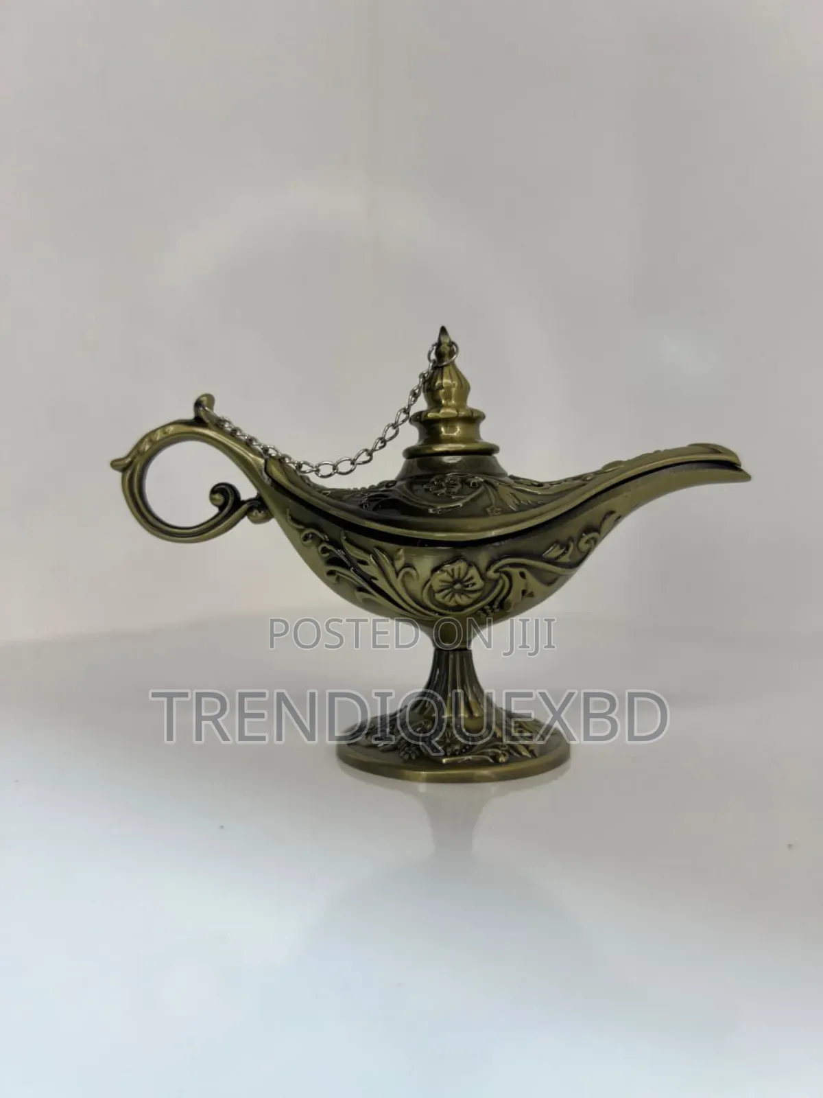 Aladin Jinnie Metal Showpiece – Decorative Art Item