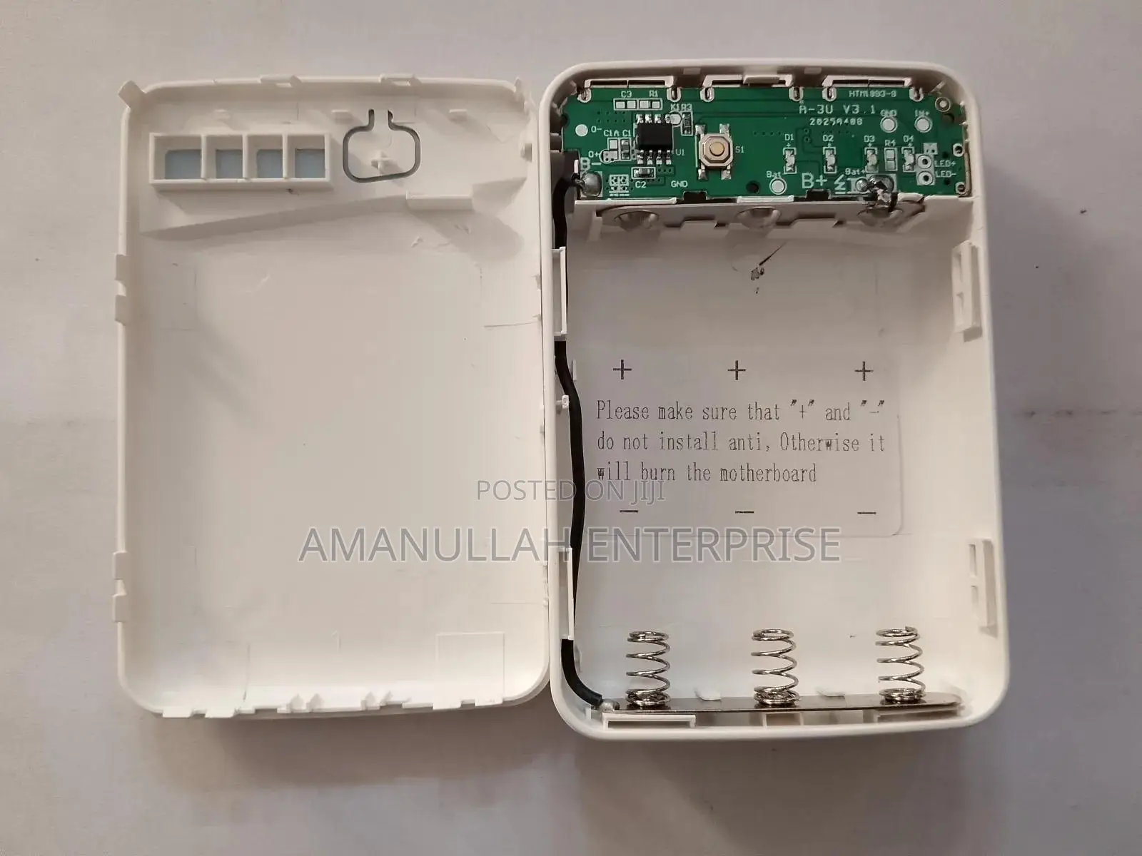 Power Bank Casing For 3 Battery ( Battery Not Incluide)