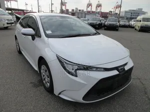 Photo - Toyota Corolla 2021 Pearl