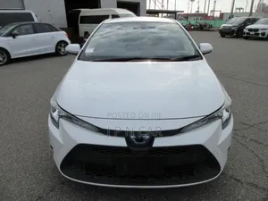 Toyota Corolla 2021 Pearl