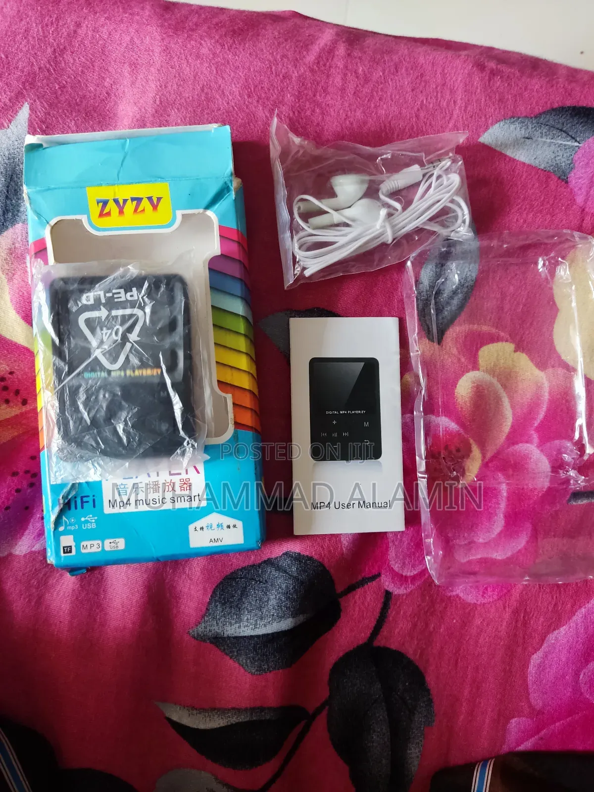 Mp3/Mp4 Player With Earphone