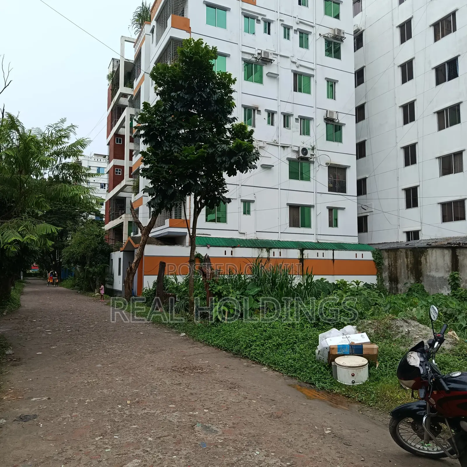 South Face, G-Block, 3 Katha Plot Sale.