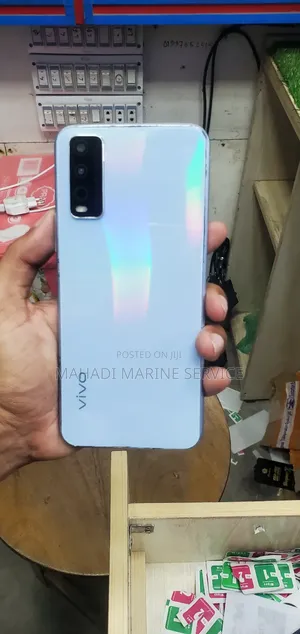 Photo - Vivo Y12s 32 GB White