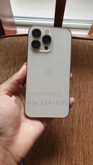 Photo - Apple iPhone 13 Pro 128 GB Gold