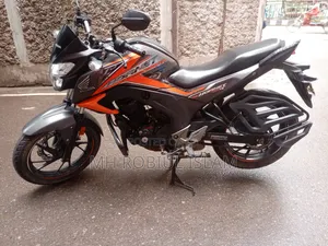 Photo - Honda Hornet 2020 Orange