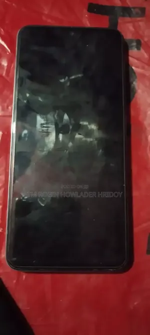 Photo - RED Hydrogen One 128 GB Red