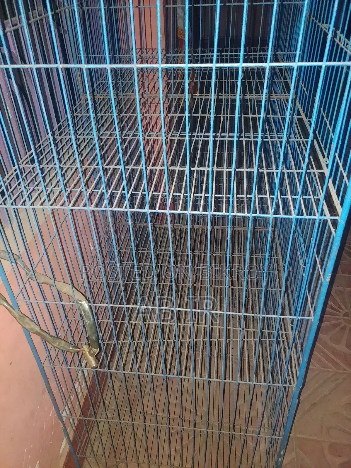 24 by 24 cage 8 compartments good condition